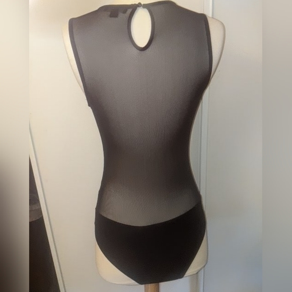 Gorgeous bodysuit - Picture 3 of 5